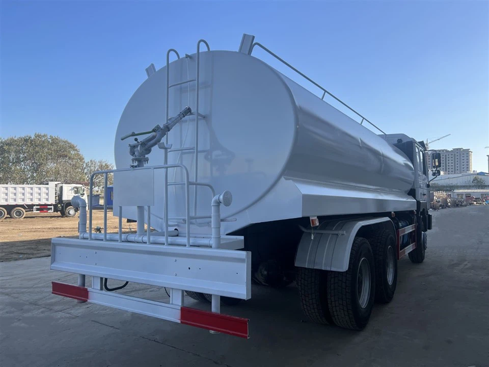 Used Shacman Sprinkler Water Truck 380hp